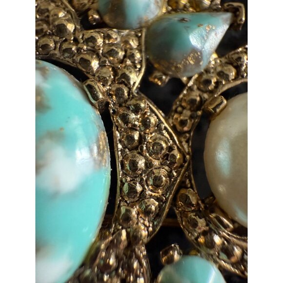 Vintage Sarah Coventry Brooch Faux Turquoise Pearl Stones Gold-Tone Statement - Picture 5 of 8